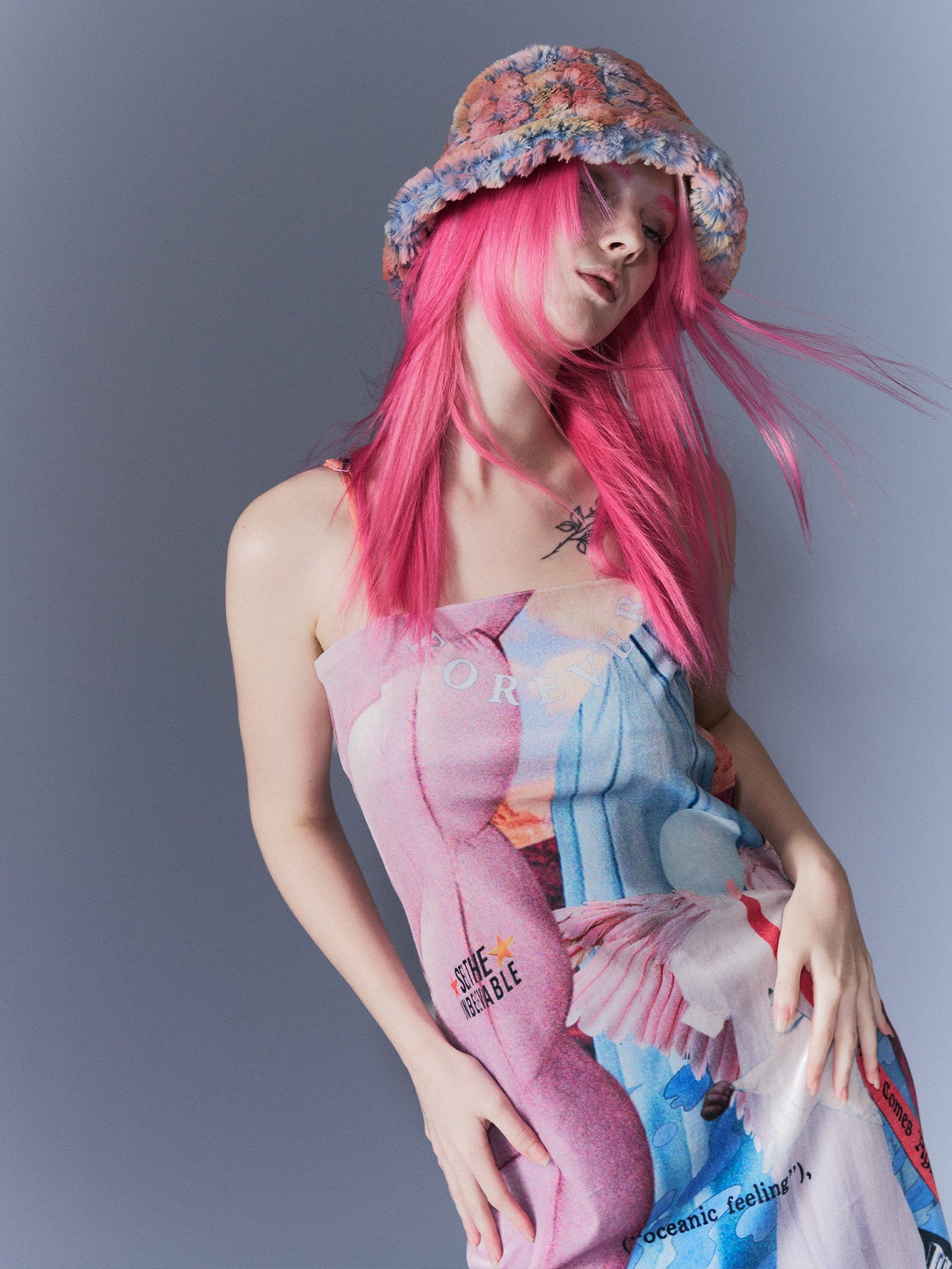 DILETTANTISME Платье с сюрреалистичным принтом