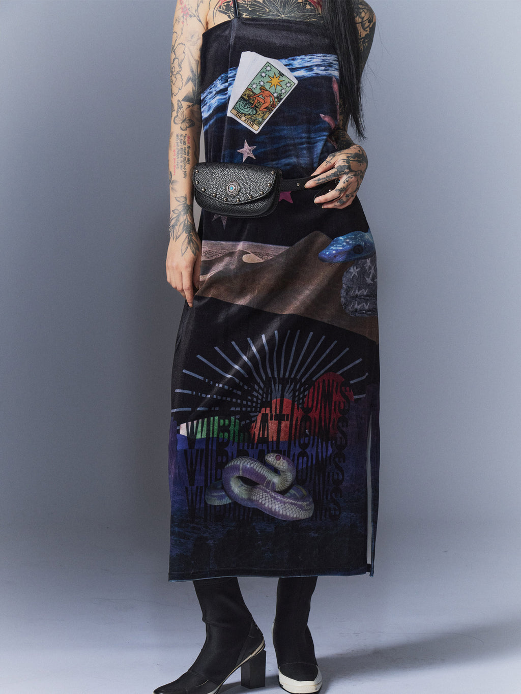 DILETTANTISME Платье с сюрреалистичным принтом